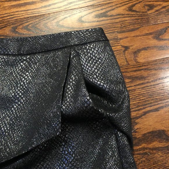 Express Printed Shorts - Picture 2 of 5